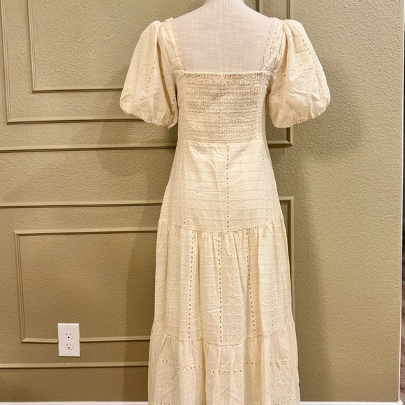 ASTR Women’s Ivory Eyelet Midi Dress Puff Sleeve. Size M - Picture 4 of 11